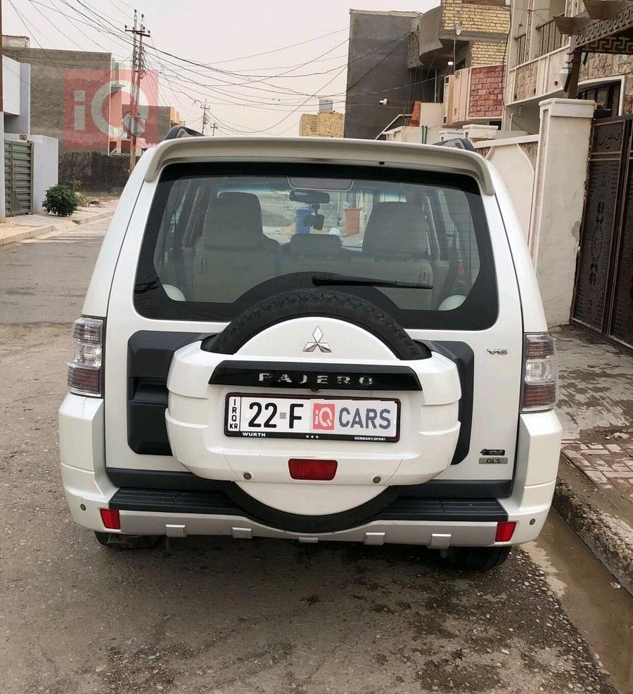 ميتسوبيشي باجيرو